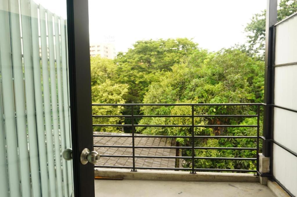 Feel Good Bangkok Hostel Exteriör bild